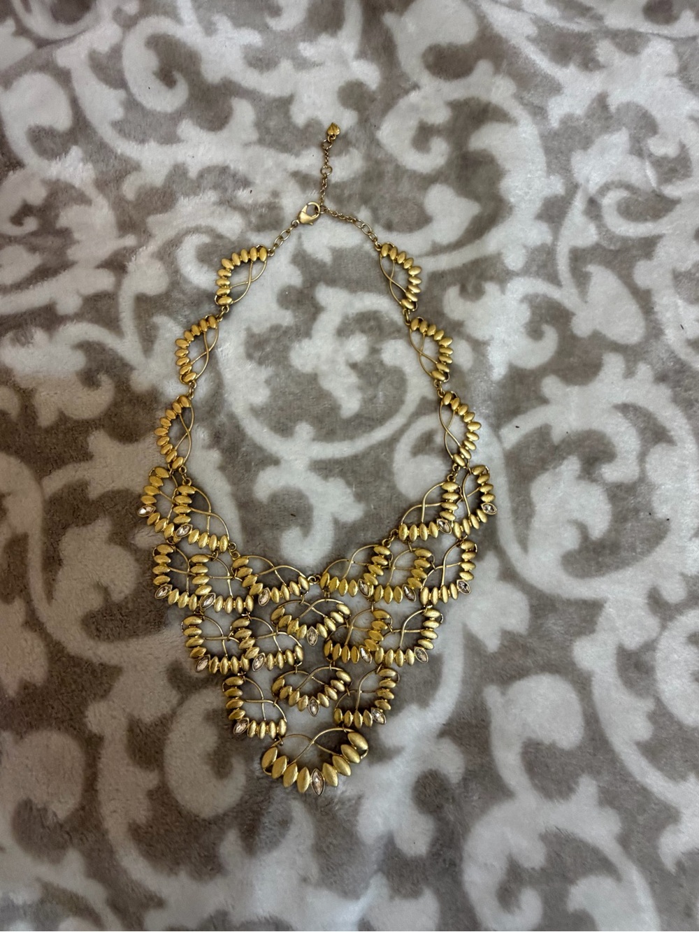 Carolee Gold Tone Leaves Bib Necklace Statement Textured Leaf Crystals Heavy 87g - Picture 12 of 16
